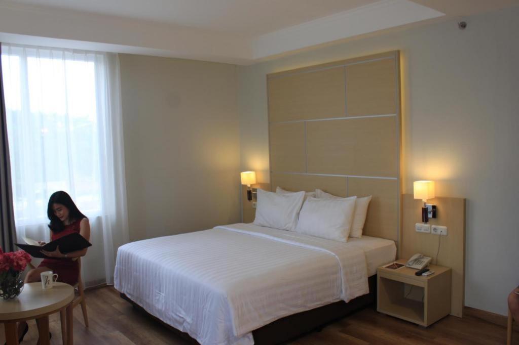 Horison Hotel Сукабуми Экстерьер фото