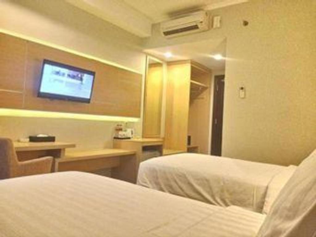 Horison Hotel Сукабуми Экстерьер фото