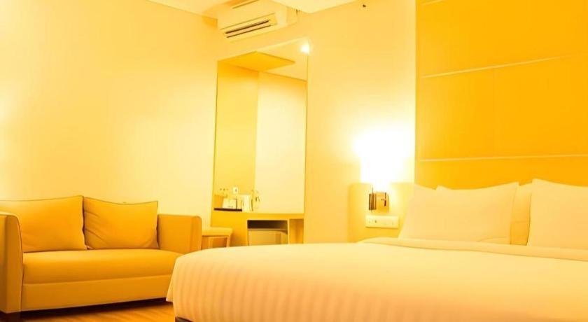 Horison Hotel Сукабуми Экстерьер фото