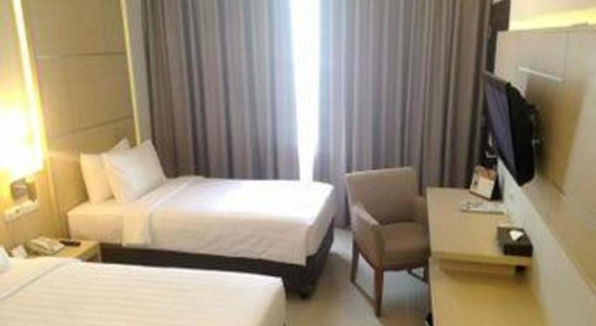 Horison Hotel Сукабуми Экстерьер фото